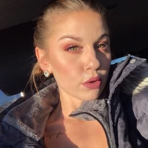 Meet your Posher, Cassie